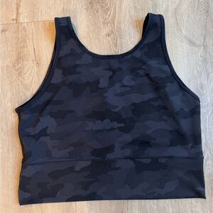 Lululemon Women's multi Vest Camo design sz 16